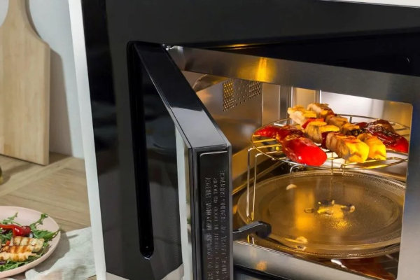 Kuchenka mikrofalowa Gorenje MO20A4BH